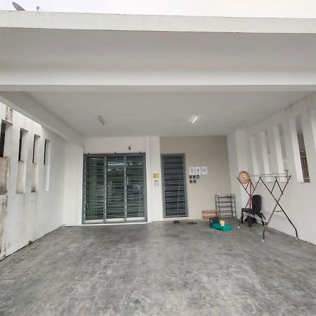 Karak Indah Homestay Zewnętrze zdjęcie