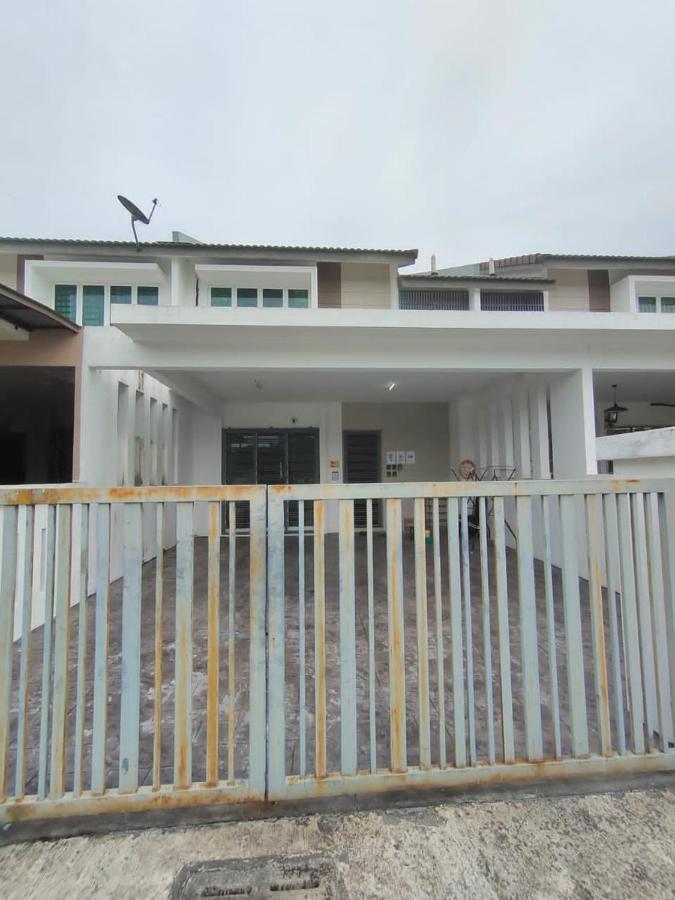 Karak Indah Homestay Zewnętrze zdjęcie